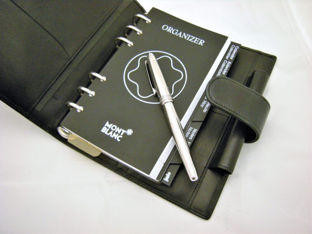 AbruzzoViveInRete propone MONT BLANC – Agenda organizer in pelle misura  media pocket 6 anelli